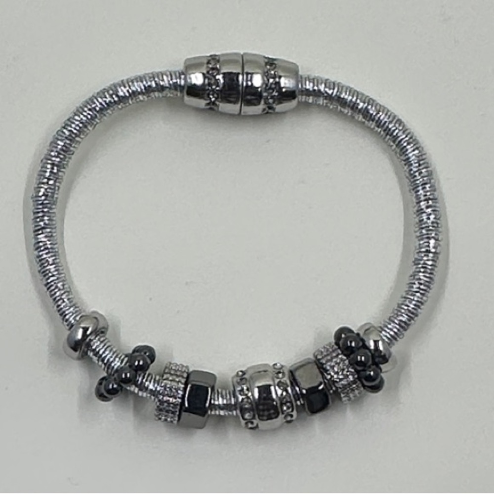 Cuff Bracelet with Magnetic clasp